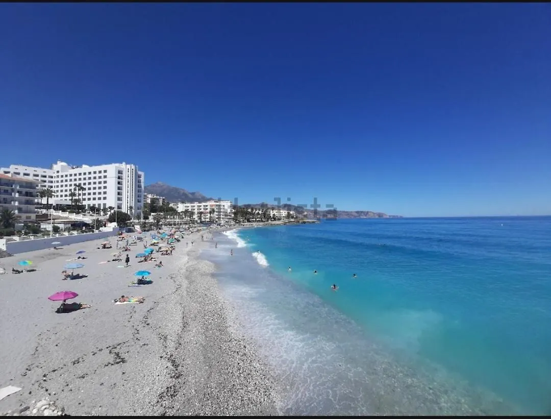 Playa Torecilla Beachfront Nerja Apartamento